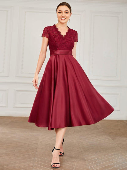 ever HARLEY|Romantic V-neck Lace Bodice Wedding Guest Dress with Pockets