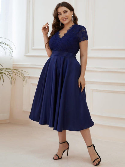 pretty HARLEY|Plus Size V-neck Lace Bodice A-line Cocktail Dress with Pockets