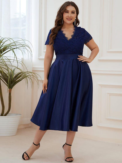 pretty HARLEY|Plus Size V-neck Lace Bodice A-line Cocktail Dress with Pockets