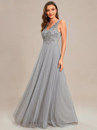 Exquisite Applique Embroidery Bodice Sleeveless A-Line Tulle Evening Dress