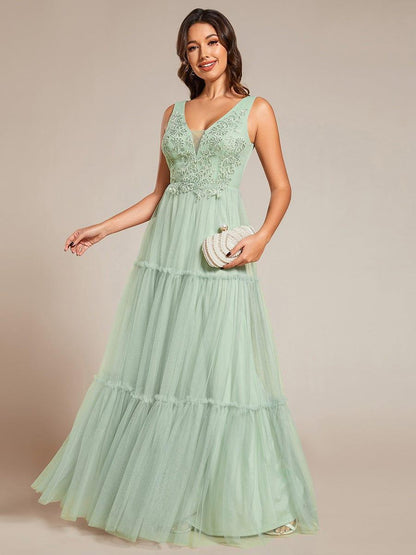 Chic See-Through Sleeveless Tulle Formal Evening Dress with Applique