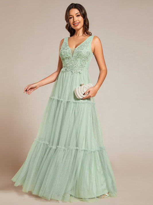 Chic See-Through Sleeveless Tulle Formal Evening Dress with Applique