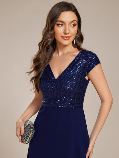 ever BAYLOR|Short Sleeve V-Neck Midi Sequin Formal Dress