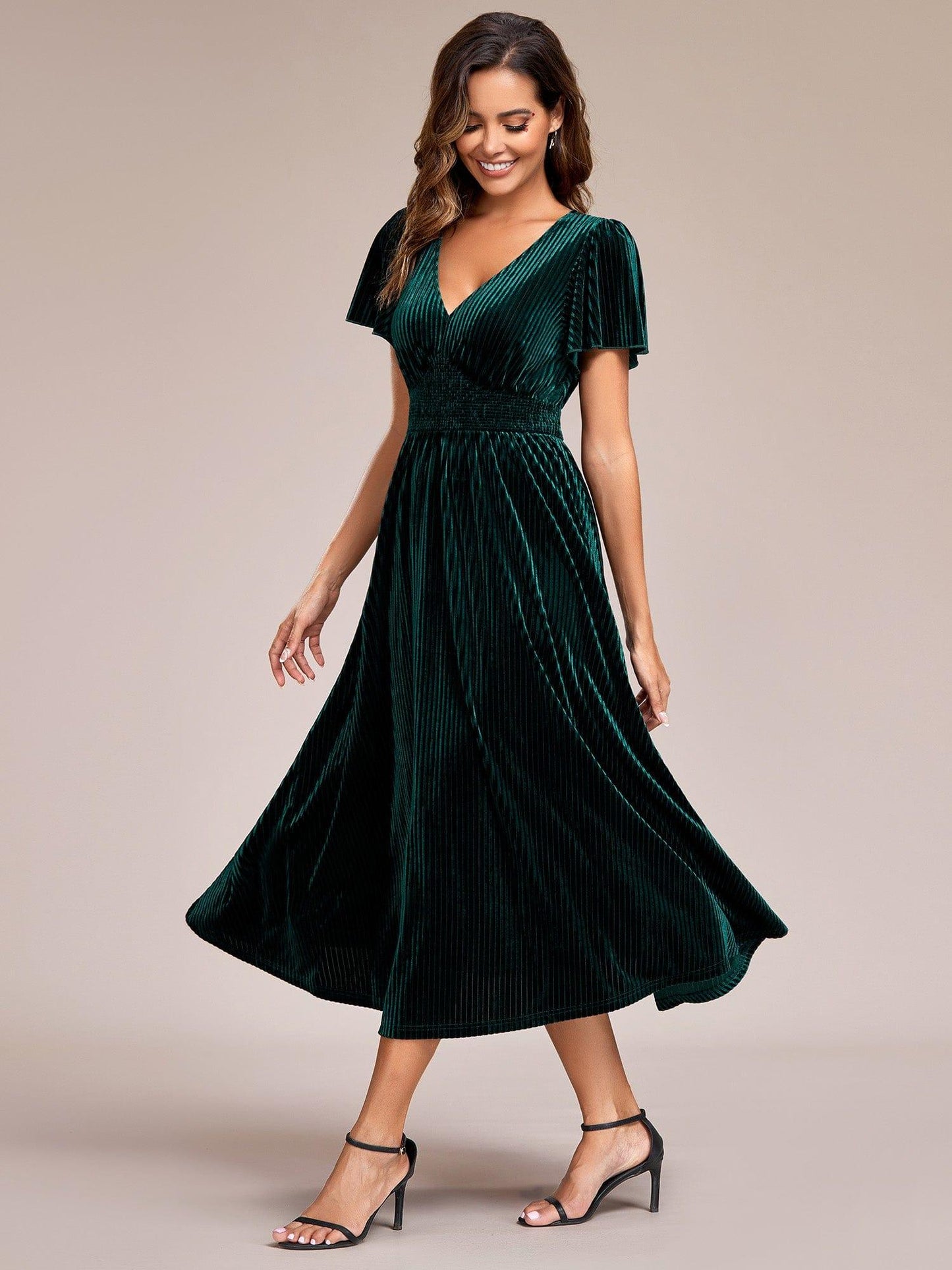 ever AZALEA|Graceful V-Neck Waist Design Short Sleeves Fall Velvet Midi Bridesmaid Dress