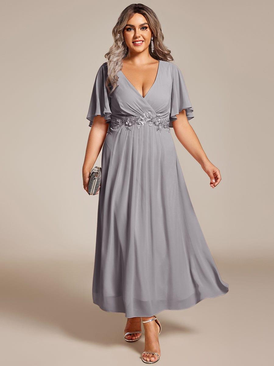 pretty DAHLIA|Plus Size Elegant Short Sleeves V-Neck Floral Applique Wedding Guest Dress