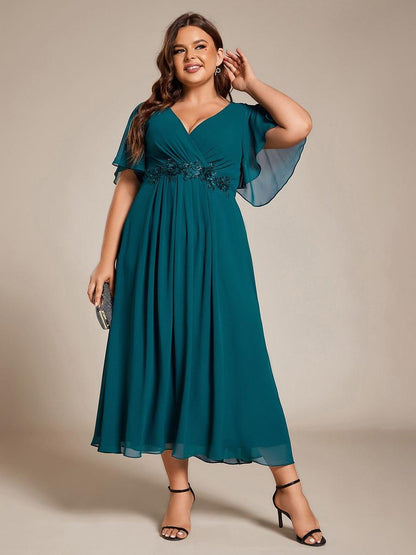 pretty DAHLIA|Plus Size Elegant Short Sleeves V-Neck Floral Applique Wedding Guest Dress