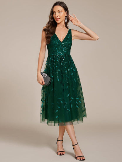 ever ROUX|V-Neck Leaf Sequined Sleeveless A-Line Midi Wedding Guest Dress