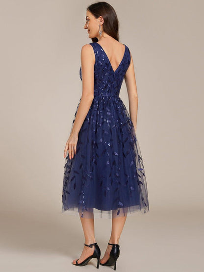 ever ROUX|V-Neck Leaf Sequined Sleeveless A-Line Midi Wedding Guest Dress