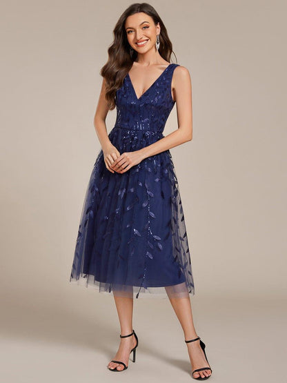 ever ROUX|V-Neck Leaf Sequined Sleeveless A-Line Midi Wedding Guest Dress