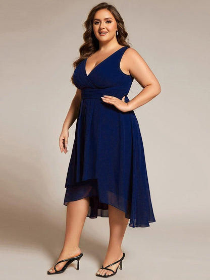 pretty AUGUST|Plus Size Pleated Sleeveless V-Neck Midi Chiffon Wedding Guest Dress
