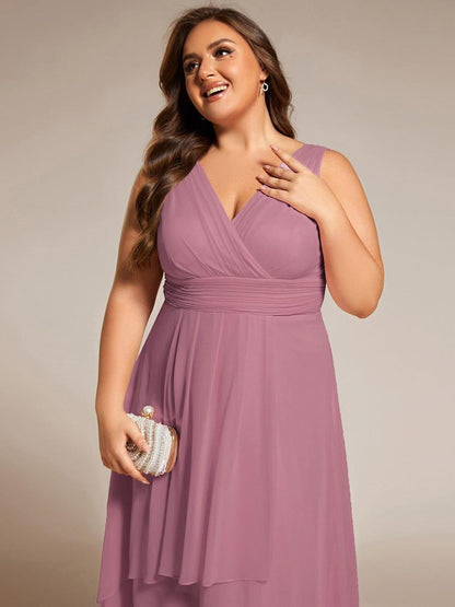 pretty AUGUST|Plus Size Pleated Sleeveless V-Neck Midi Chiffon Wedding Guest Dress