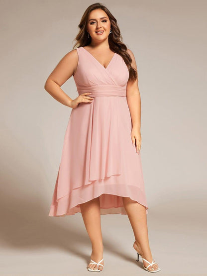 pretty AUGUST|Plus Size Pleated Sleeveless V-Neck Midi Chiffon Wedding Guest Dress