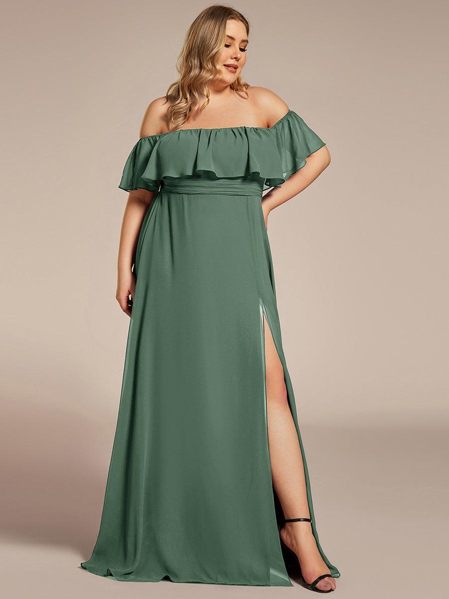 ever ÉMILE|Plus Size Off the Shoulder Formal Bridesmaid Dress with Thigh Split