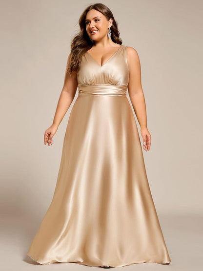 pretty INDY|Plus Size Satin Empire Waist Maxi Bridesmaid Dress with Pockets